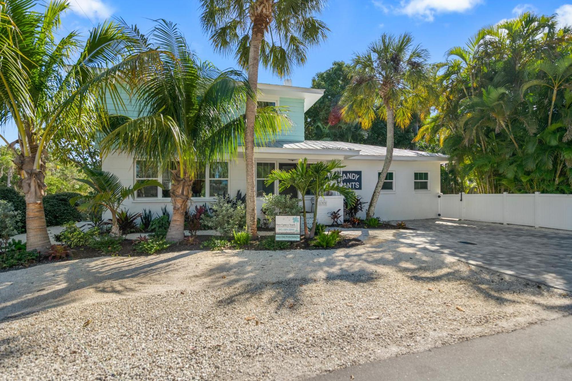 Sandy Pants - Designer Beach Chic Home Steps To Beach Backyard Oasis W Heated Pool Anna Maria Exterior photo